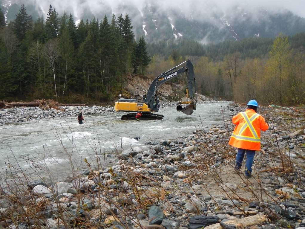 Removal of debris from Coquihalla River