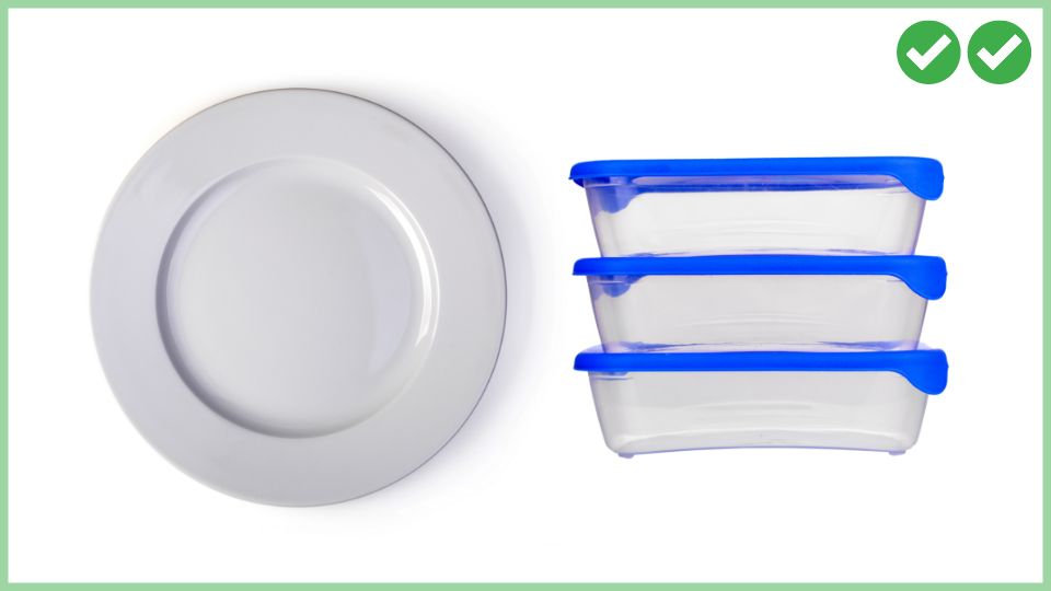 Plate and reusable containers with blue lid 
