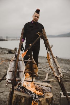 Indigenous and traditional foods in public institutions - Province of