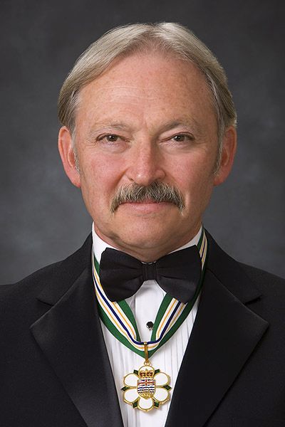 Dr. Max Cynader