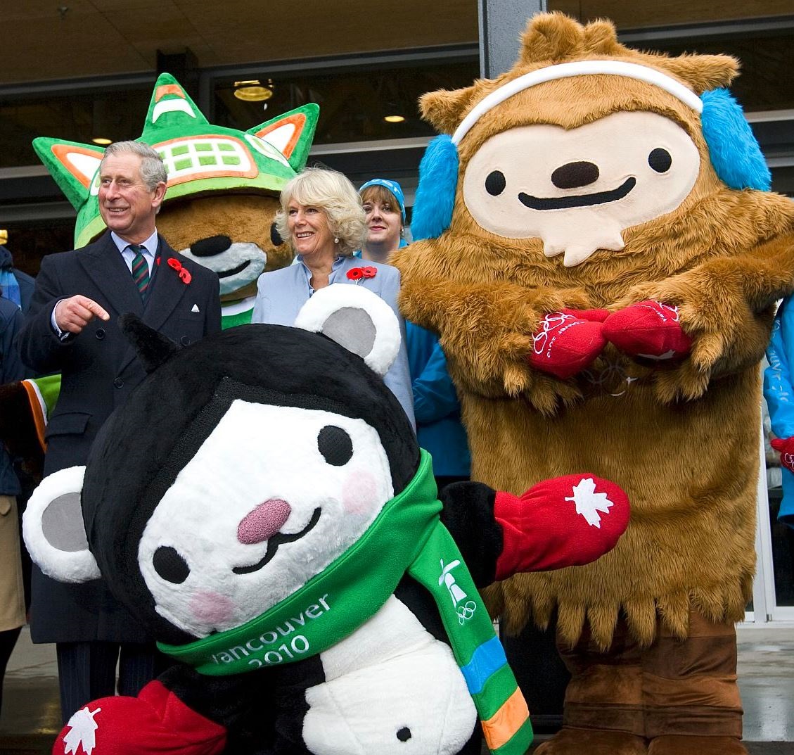 Meeting Vancouver Olympics 2010 mascots Miga (R) and Quatchi (L)