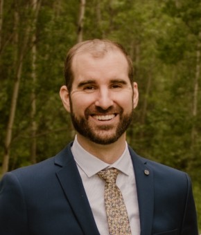 a photo of Greg Becotte