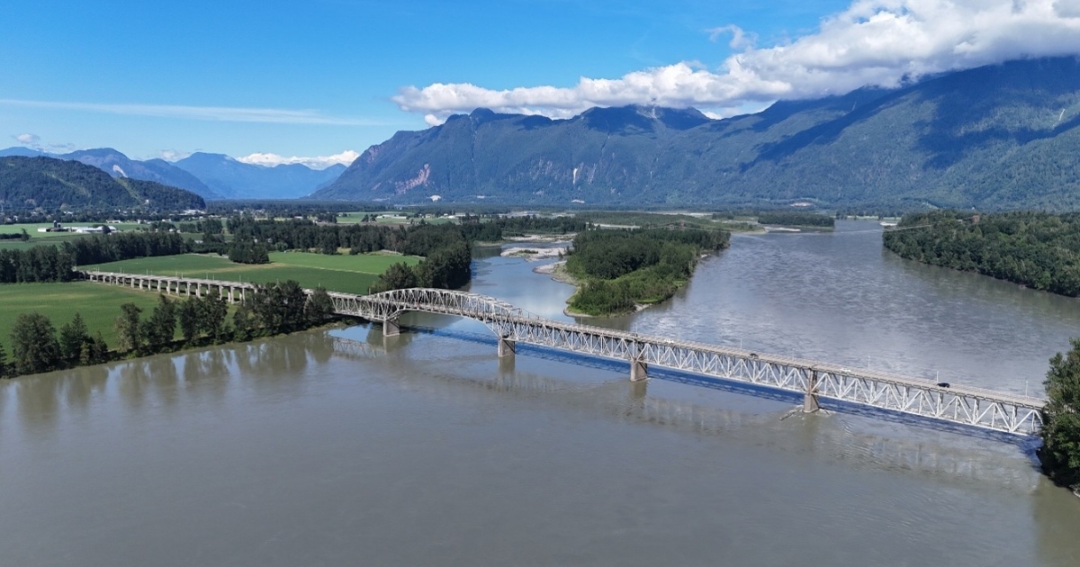 Photo of the Agassiz Rosedale Bridge Photo of the Agassiz Rosedale Bridge